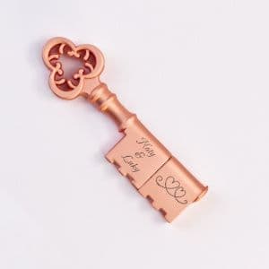 USB flash disk klíč s vlastním gravírováním 16GB - dárek